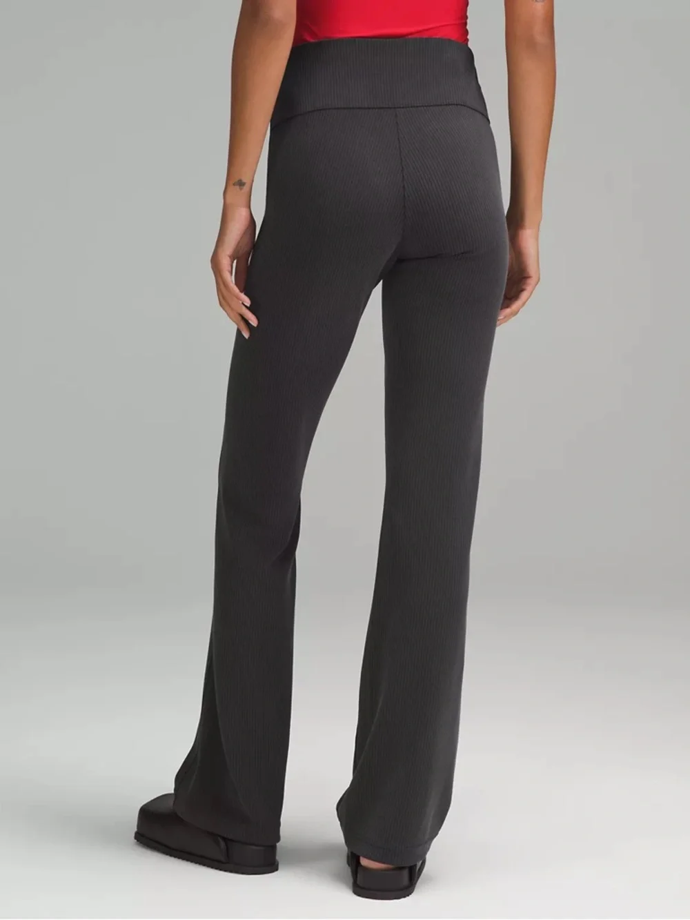 Lululemon brushed softstreme ribbed zip flared pant sz 4